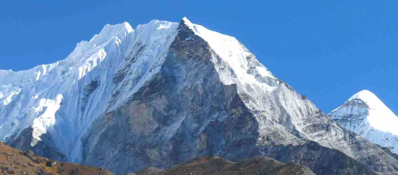 Island Peak Climbing (Khambutche) 